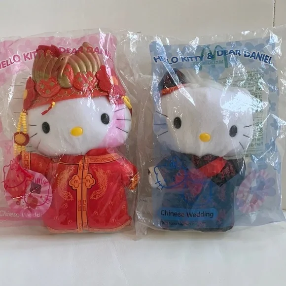 Hello Kitty Other Hello Kitty Chinese Wedding Dolls Set From